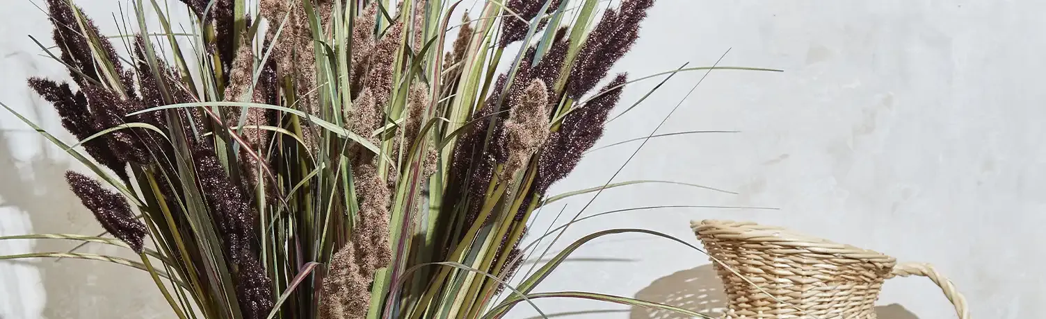 Brøndsholm - kunstig græs i bundter