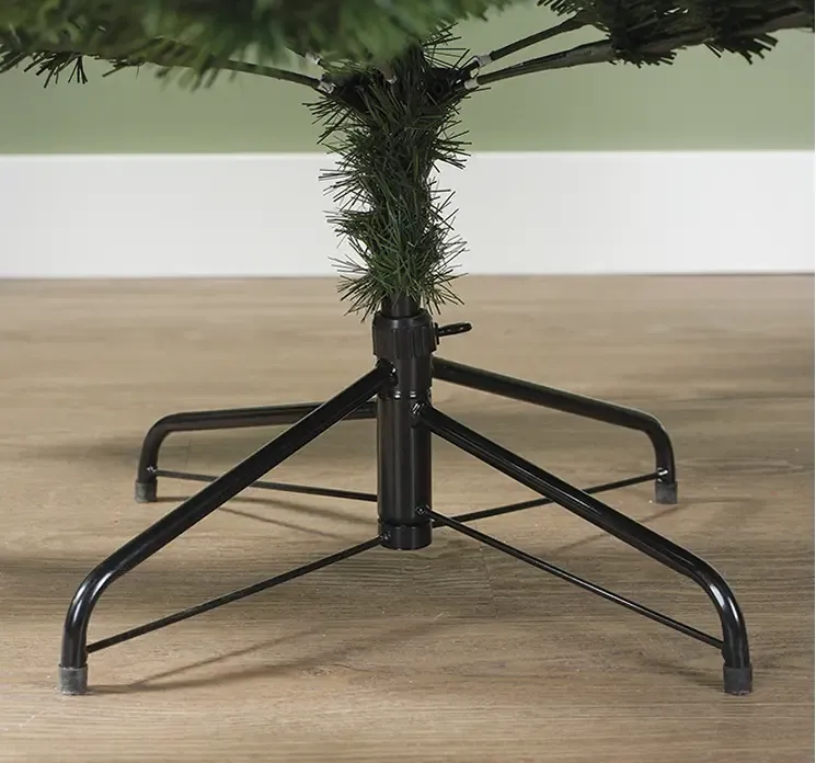 Grantræ Greenwood kunstig brandhæmmende plast pvc i grøn 210cm closeup af fod