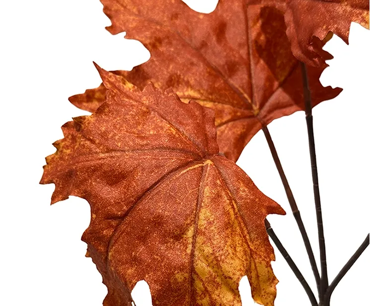 kunstig ahorn gren i orange closeup