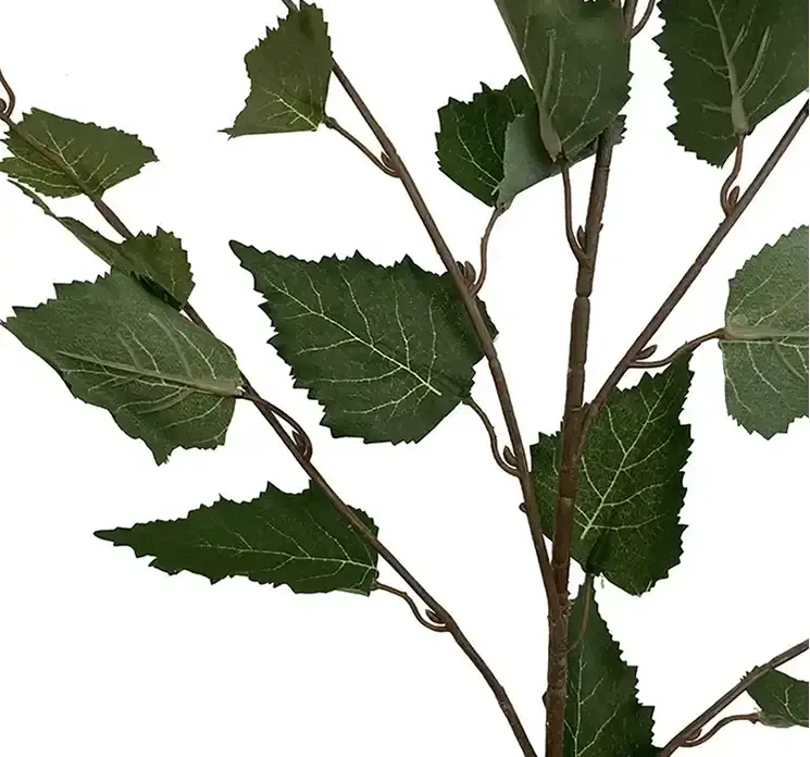 Kunstig birkegren i grøn af plast og kunststof closeup