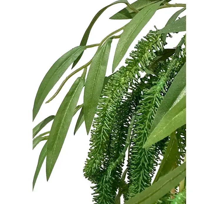 Kunstig amarant blomstergren af plast i grøn closeup