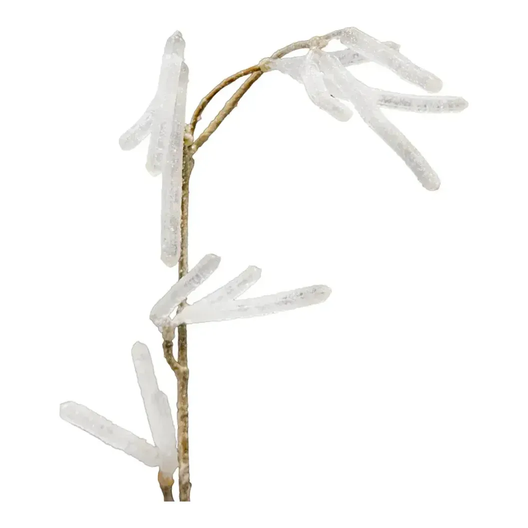 Hasselgren med sne og glimmer af plast 95cm closeup