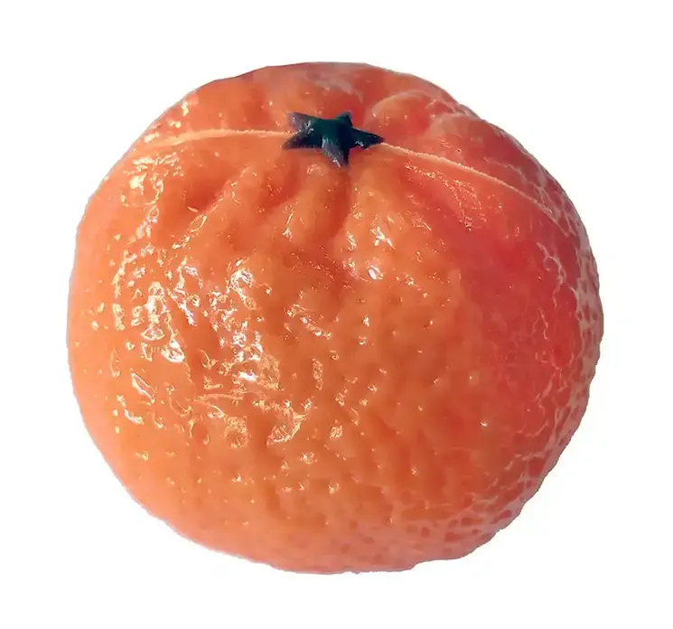 Kunstig mandarin af plast i orange