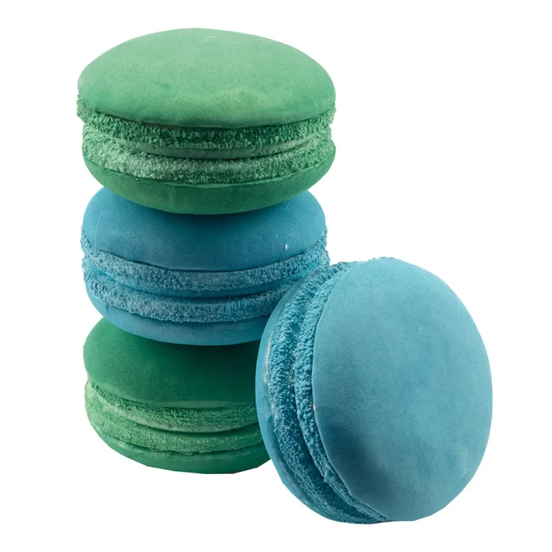 Kunstig mad macarons af plast i blå og grøn