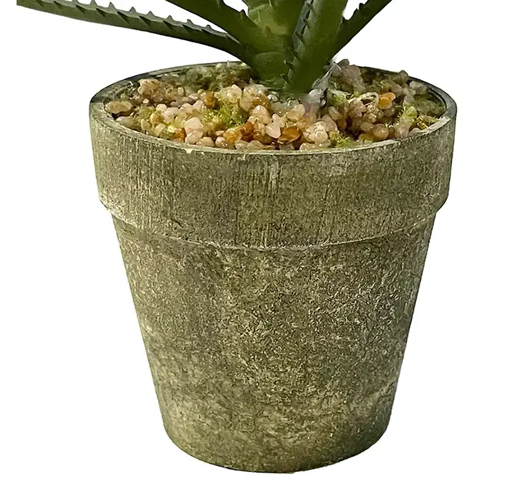 Aleo vera kunstig plante af plast i grøn sat i rustik potte 18cm closeup af potte