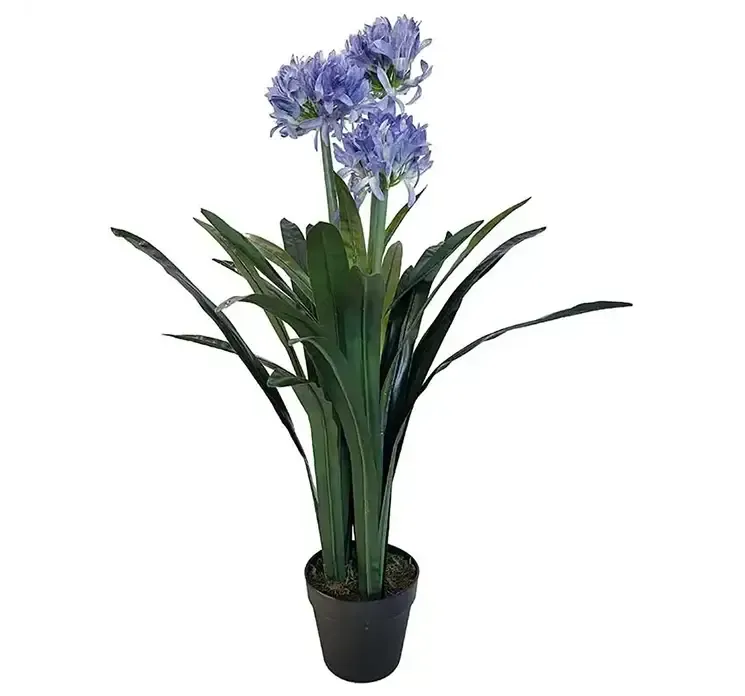 Kunstig skærmlilje i lilla også kaldet agapanthus i potte af kunststof og plast