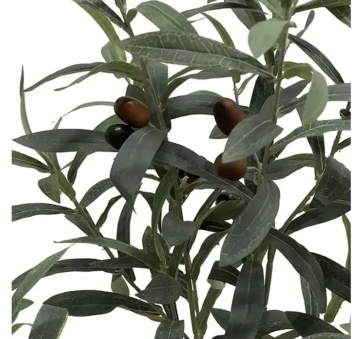 Kunstig oliven træ af plast i sort potte closeup af blade og oliven