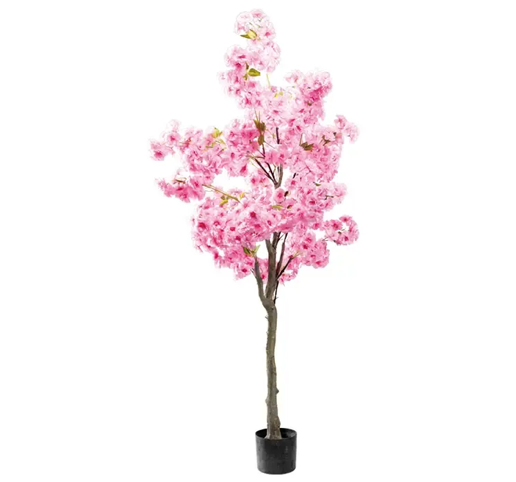 Kunstig kirsebærtræ med lyserøde blomster i sort potte af plast