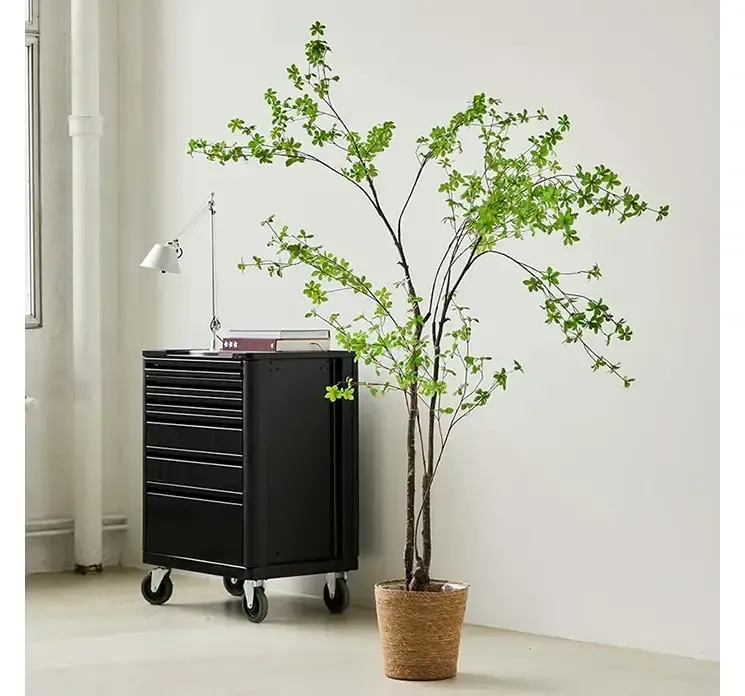 Kunstig tropaeolum speciosum træ af plast i grøn vist i miljø