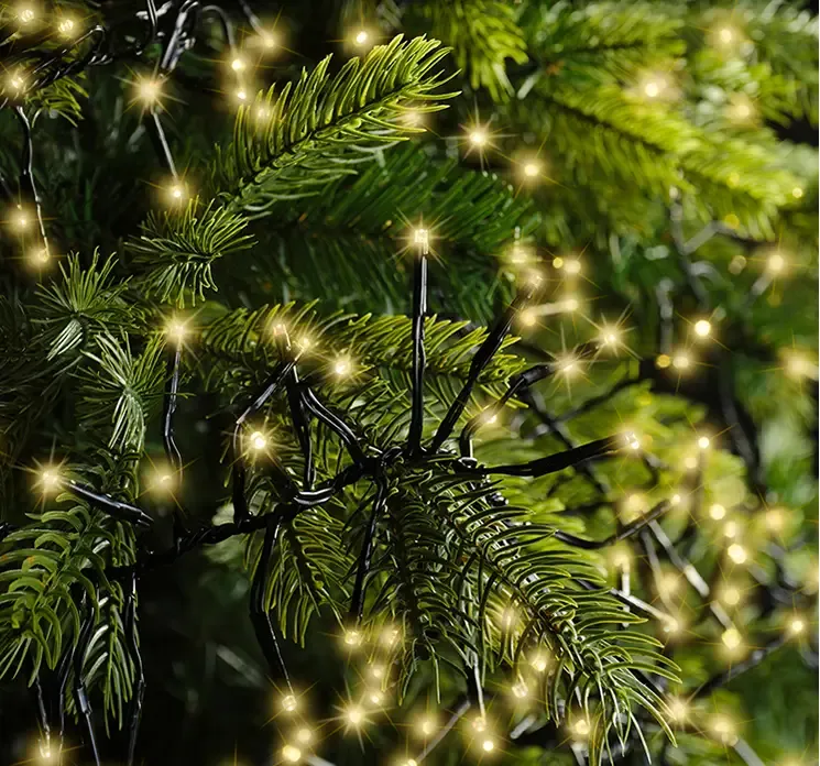 Lyskæde med LED og 8 funktioner med 10,5m ledning closeup