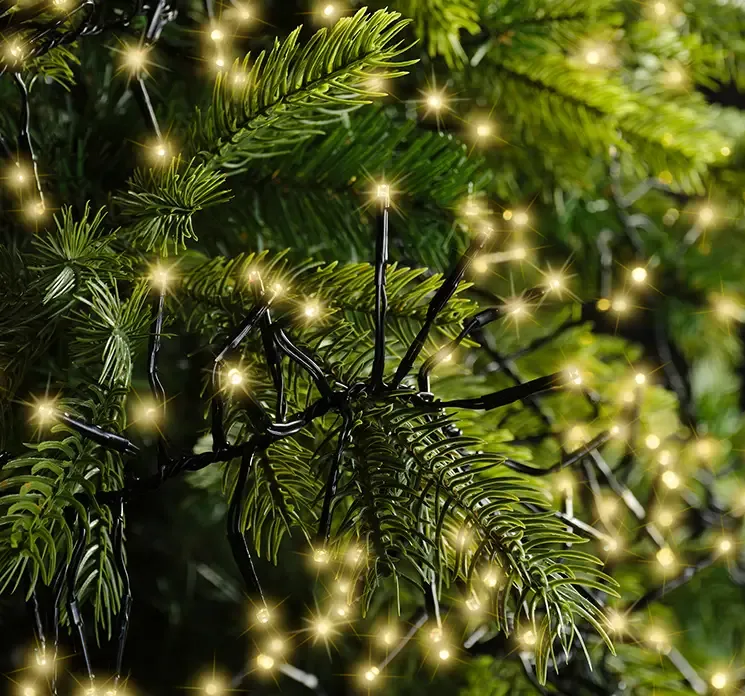 Lyskæde med LED lys og 8 funktioner og 28m ledning closeup