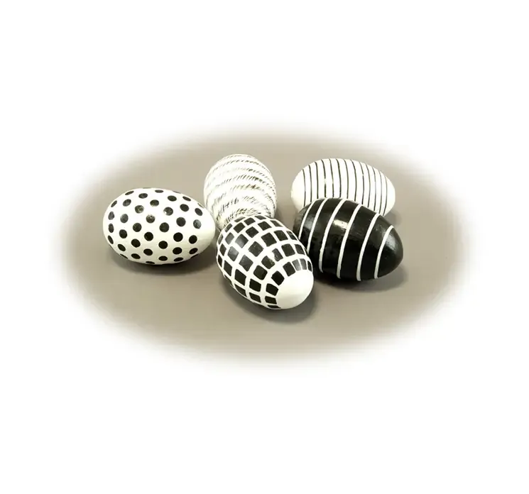 Påskeæg med mønster i sort hvid