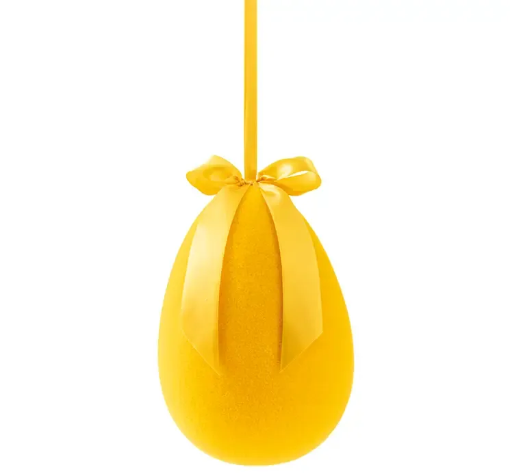 Påskeæg i gul af styrophor med ophæng