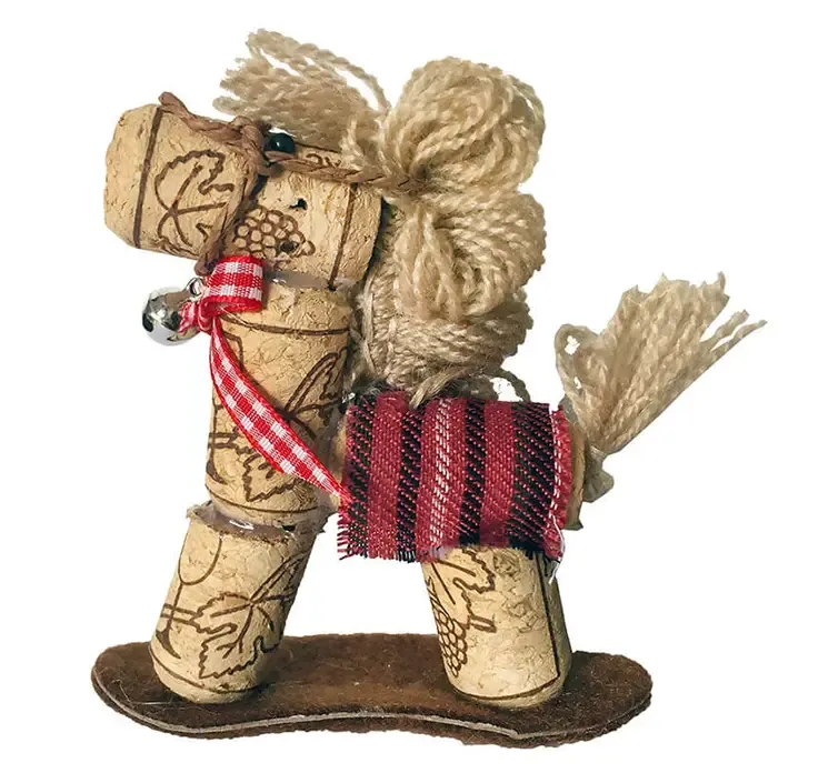 Gyngehest lavet af korkprop til juletræspynt