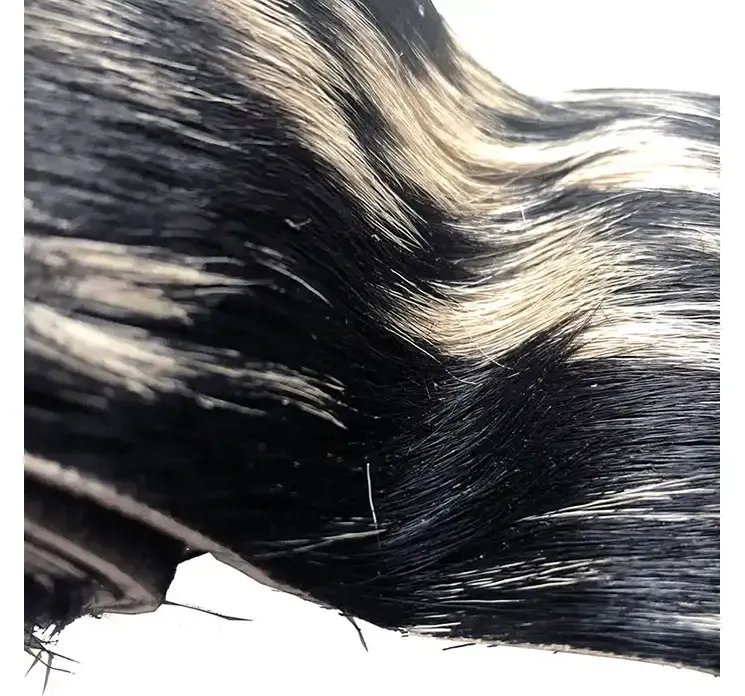 Ægte gedeskind bånd i sort og hvid closeup