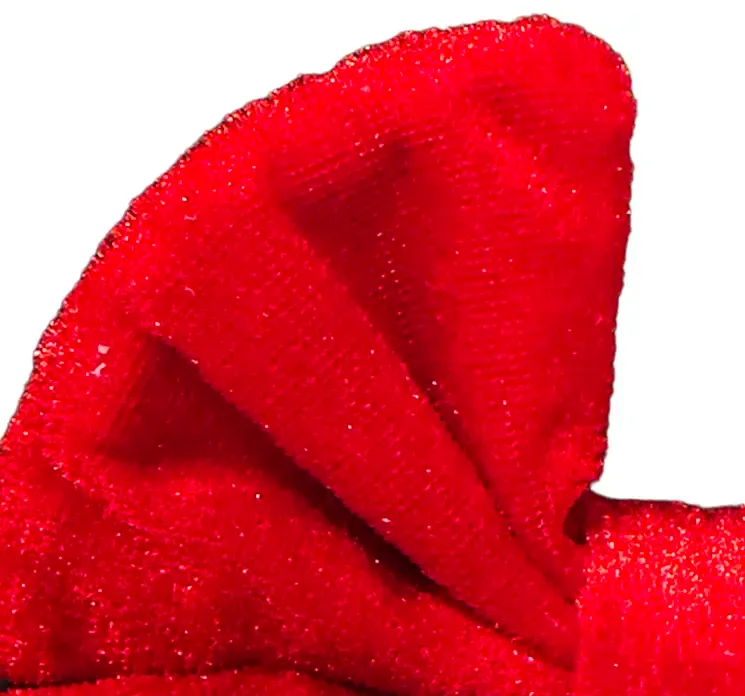 Sløjfer i rød af velour polyester closeup