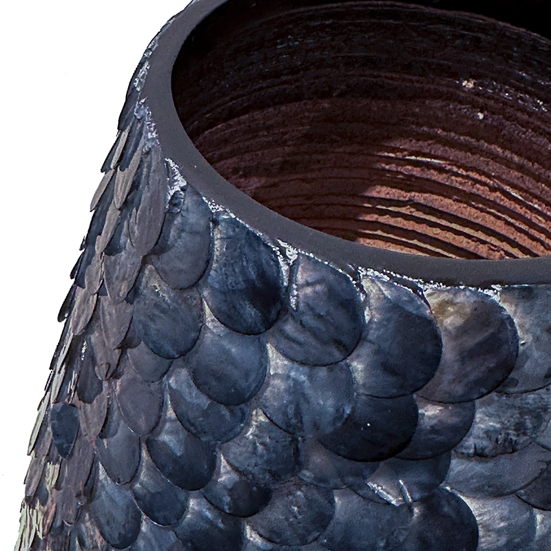 Vase med struktureret overflade i blå 48cm closeup