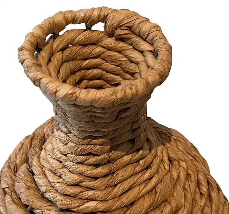 Vase af flettet reb i naturfarve 37cm closeup