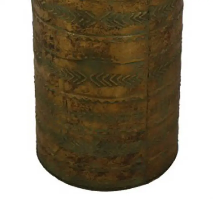 Vase af metal i antik guld look med mønster 58cm closeup